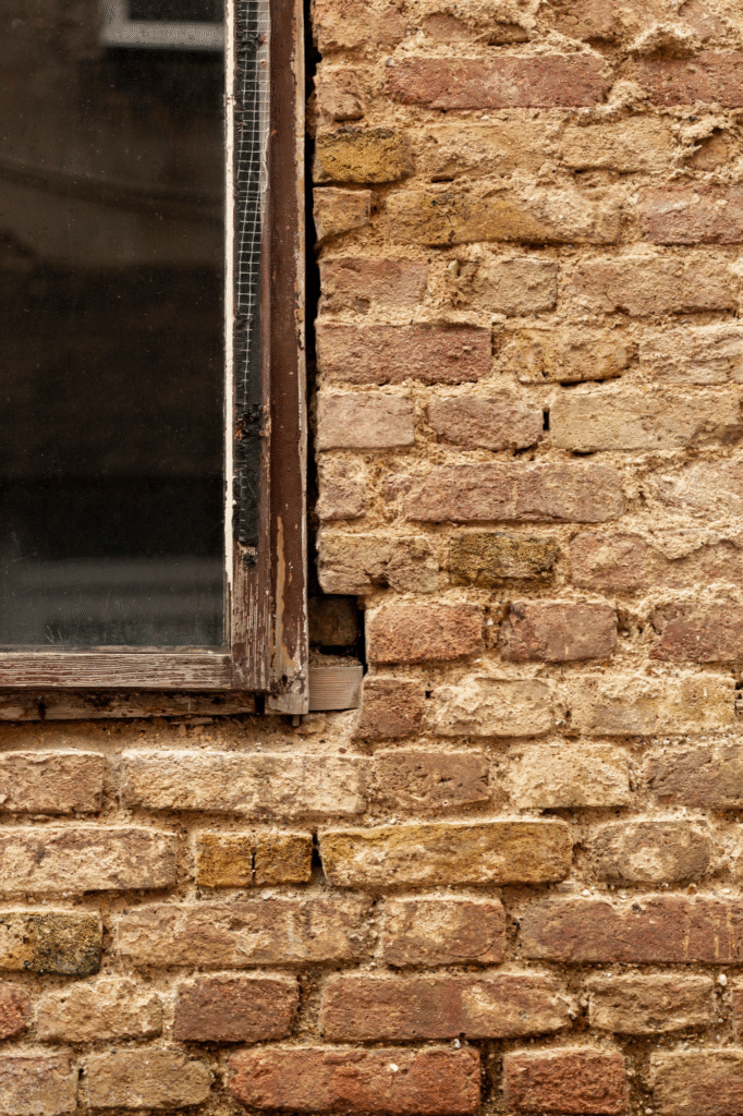 Mūrinio namo renovacija – svarbiausi darbai ir investicijų grąža