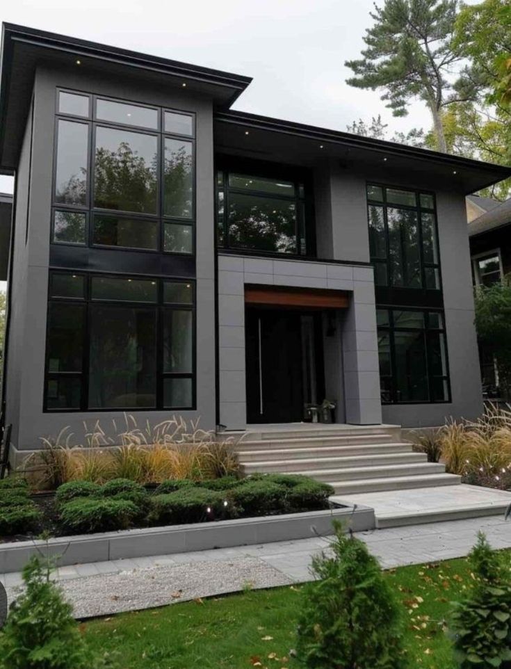 Pilkas namo fasadas: 20 idėjų nuotraukų galerijoje