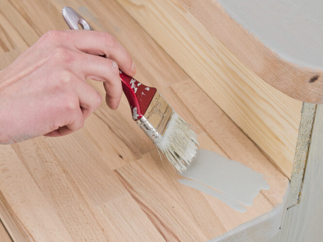 Ar galima dažyti laminuotus baldus? Sąlygos ir paviršiaus įvertinimas