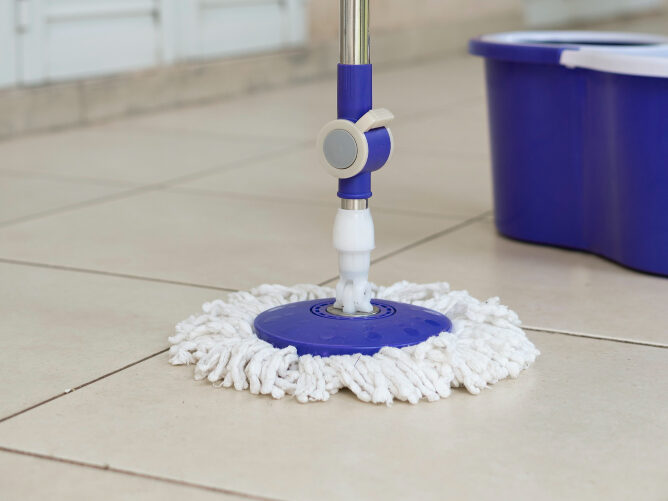 Dažniausios klaidos, dėl kurių grindų plytelės tampa matinės