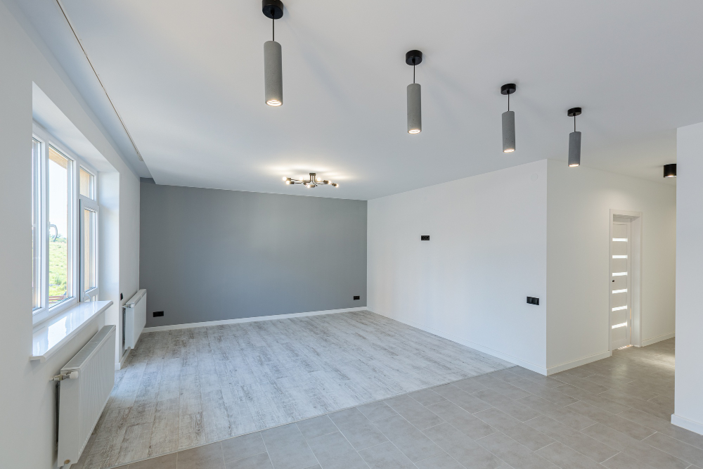 Kaip suplanuoti gipso lubų apšvietimą, kad erdvė atrodytų didesnė ir jaukesnė