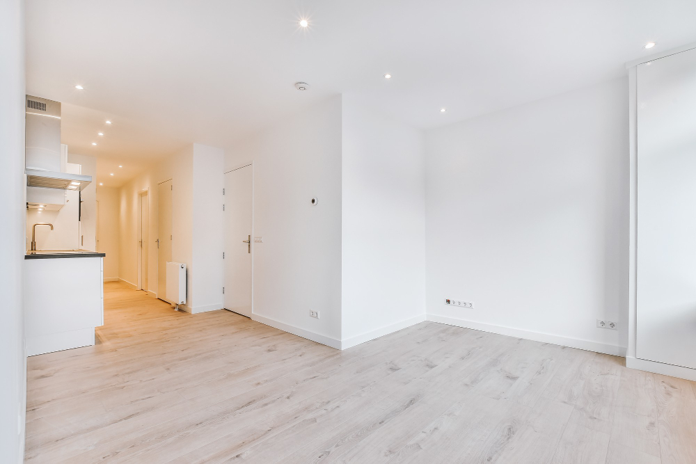 Kaip šviesa vizualiai didina erdvę