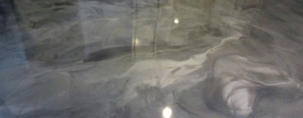 Epoksidinės grindys „pasidaryk pats“: kaip įsirengti ir kokių klaidų vengti