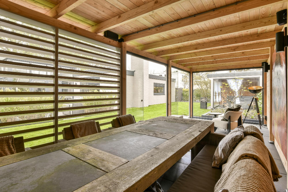 Terasos žaliuzių montavimo ypatumai