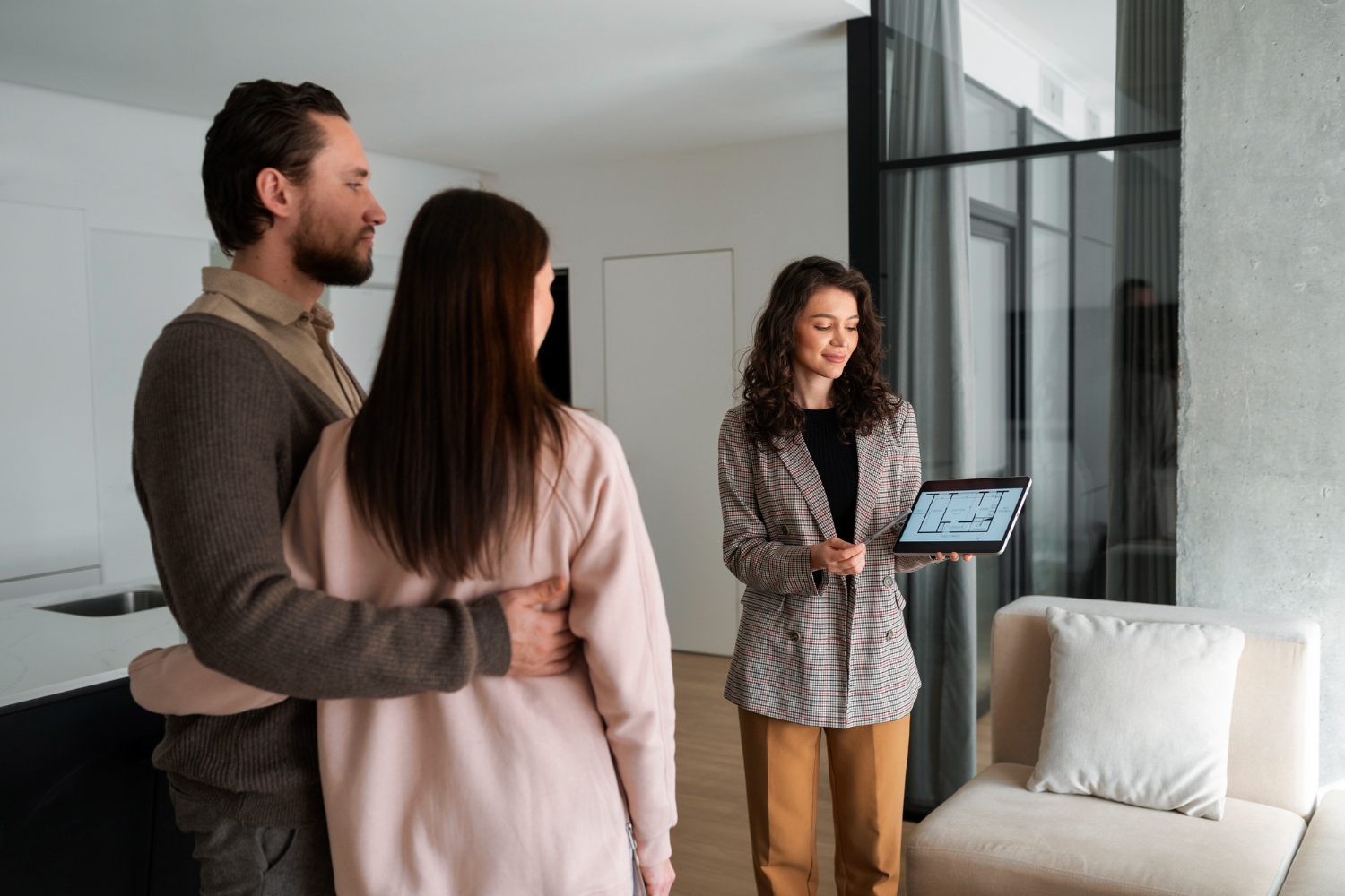 NT rinka kaista: vystytojai skuba paskui paklausą, bet pirkėjus stabdo pasaulio įtampa