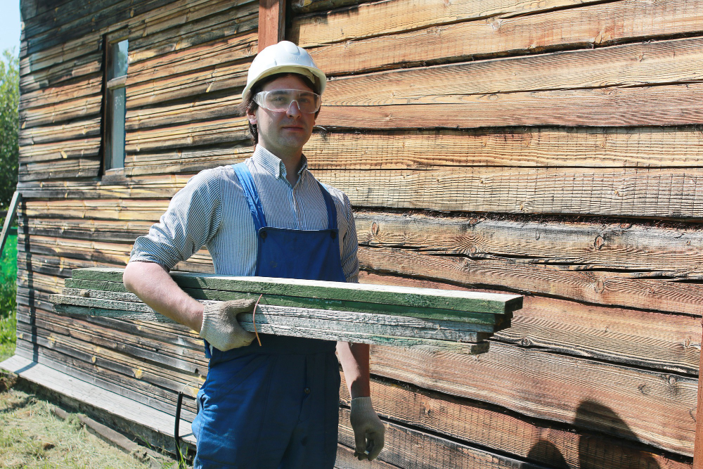 Sienų sandarinimas ir rąstų restauravimas