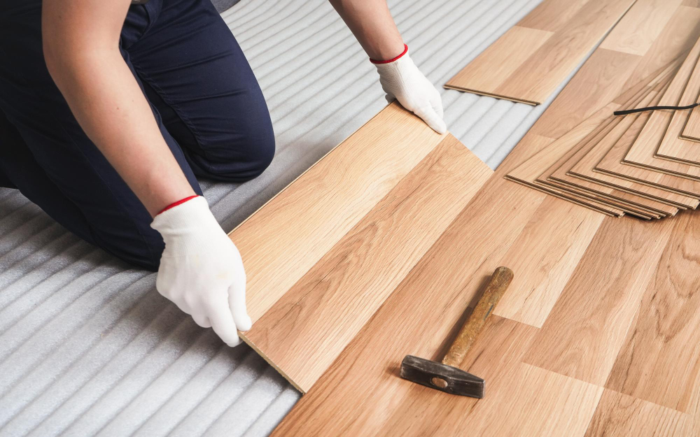 Kiek laminato verta pasilikti atsargai ateityje